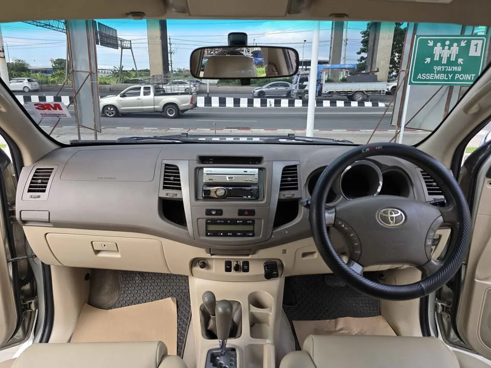 2005 Toyota Fortuner I 2
