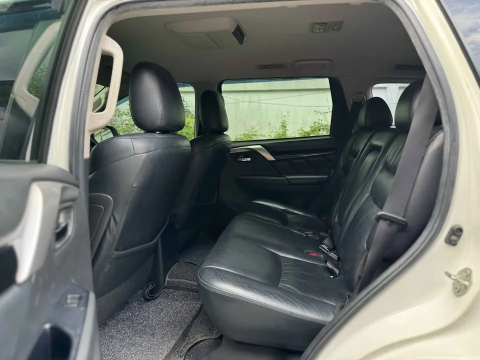 2015 Mitsubishi Pajero Sport III 2