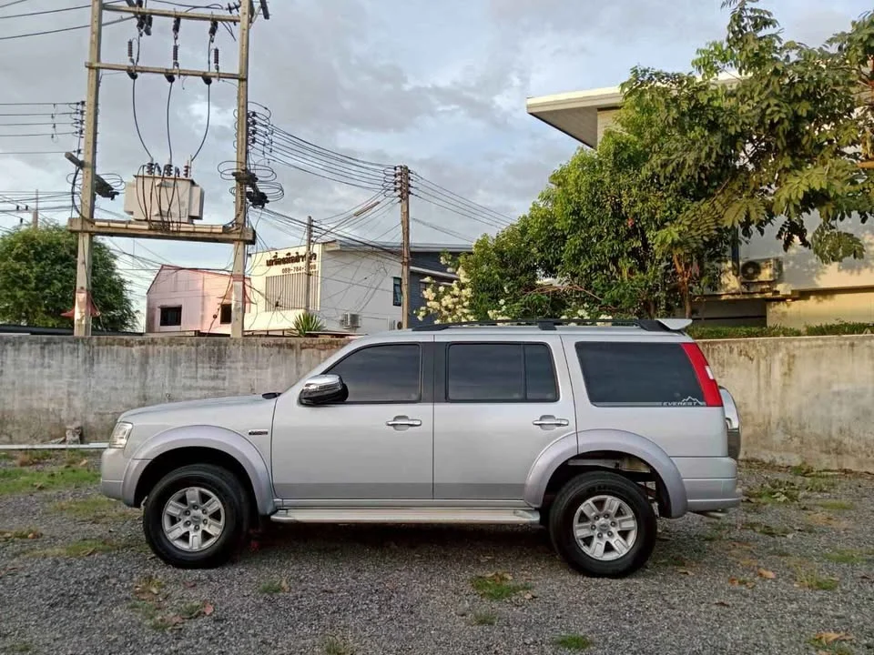 2009 Ford Everest I 3