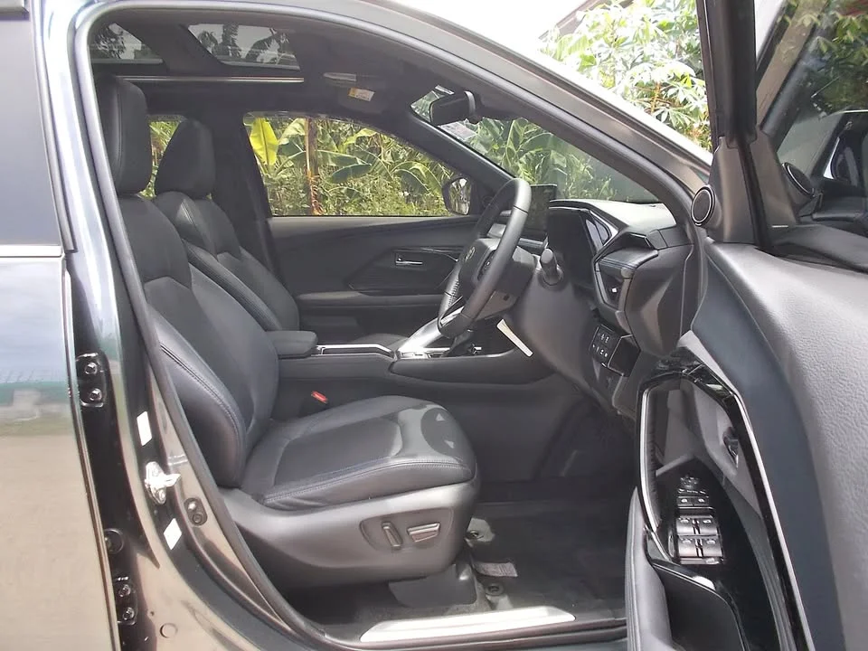 2023 Toyota Yaris Cross AC200 2