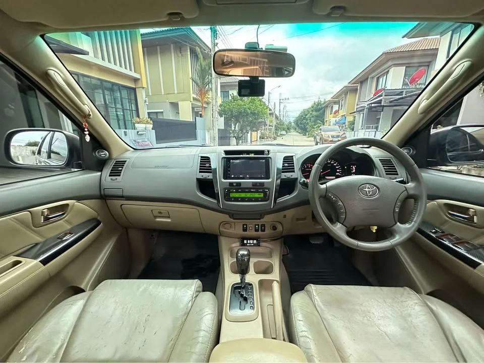 2009 Toyota Fortuner I 3