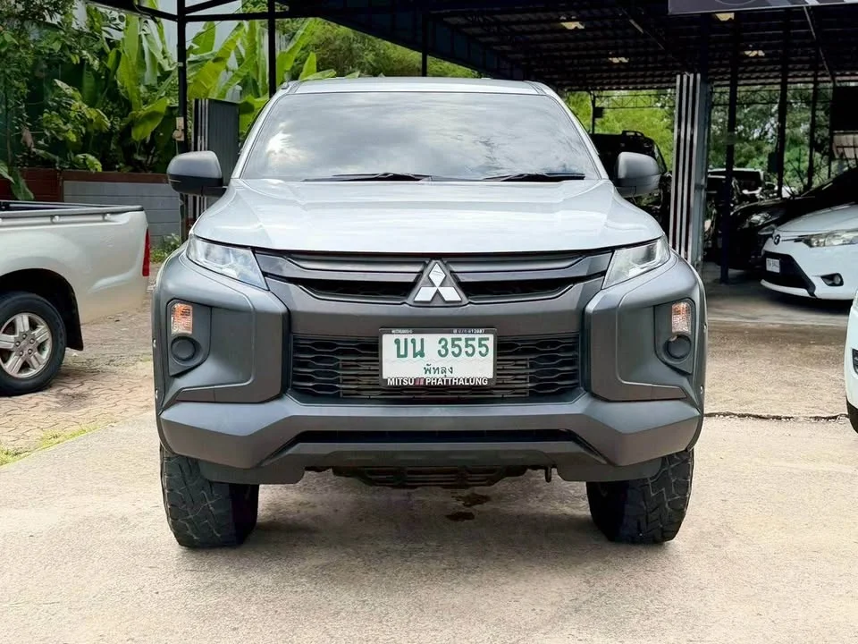2019 Mitsubishi Triton V 3