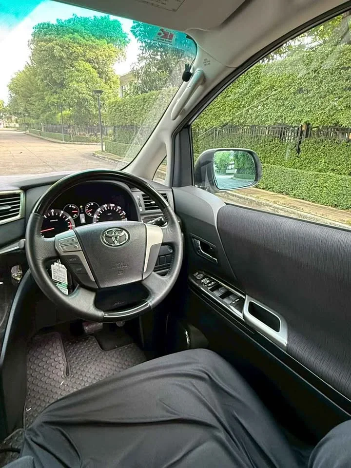 2011 Toyota Alphard, Vellfire II (AH20) 3