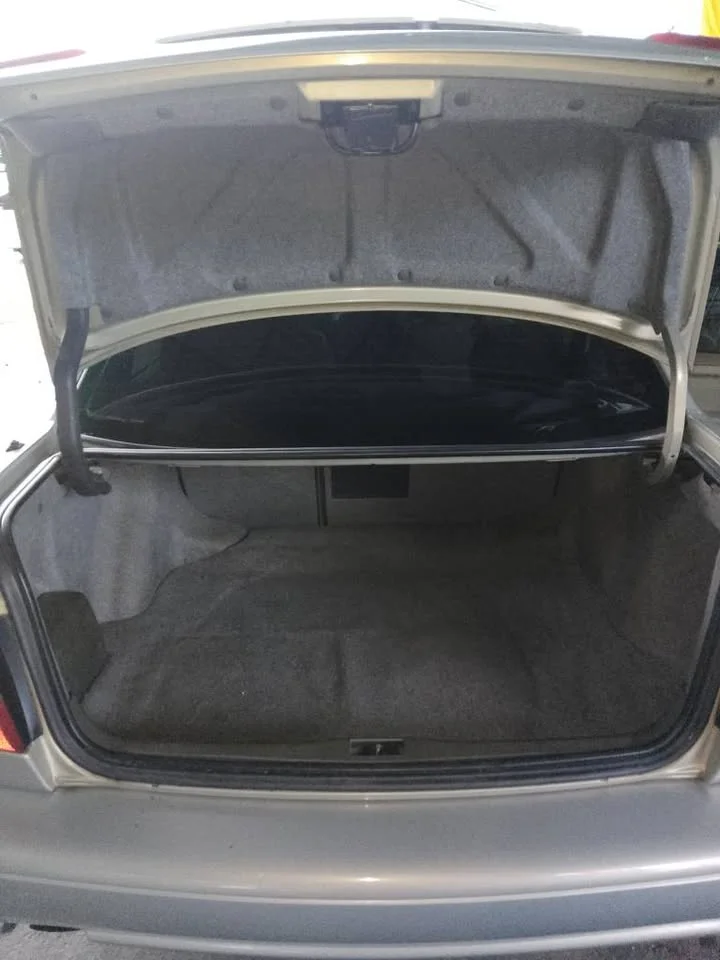 2001 Volvo S70 2