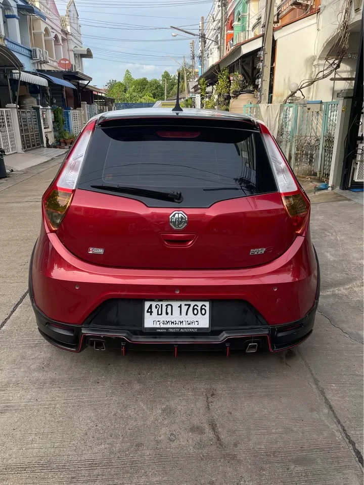 2016 MG 3 II 3