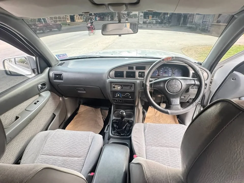 2004 Mazda 2500 Fighter V 3