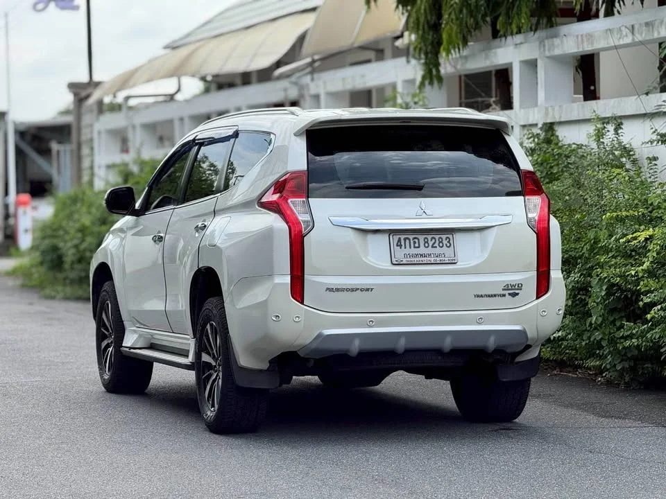 2015 Mitsubishi Pajero Sport III 3