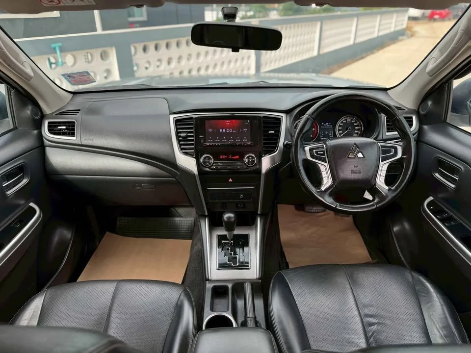 2022 Mitsubishi Triton V 3