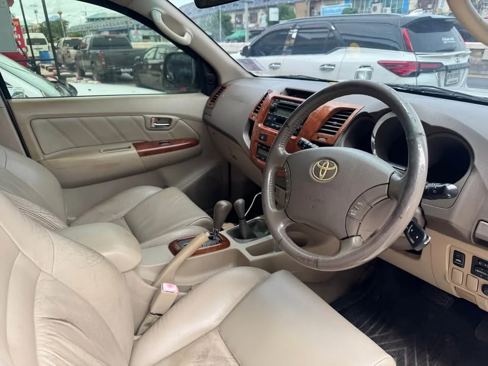 2007 Toyota Fortuner I 3