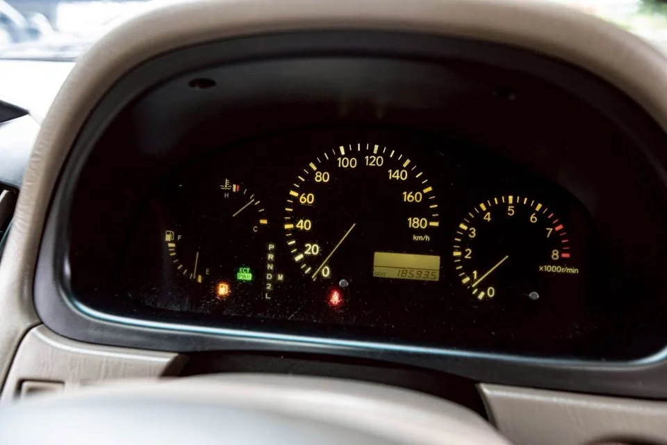 2000 Toyota Harrier I 3