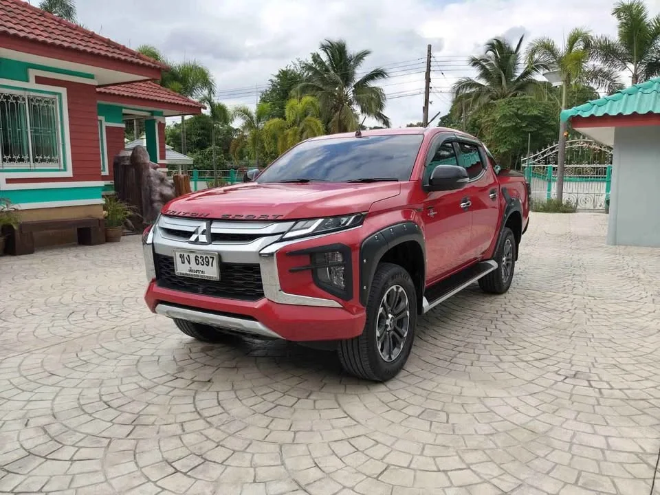 2022 Mitsubishi Triton V 3