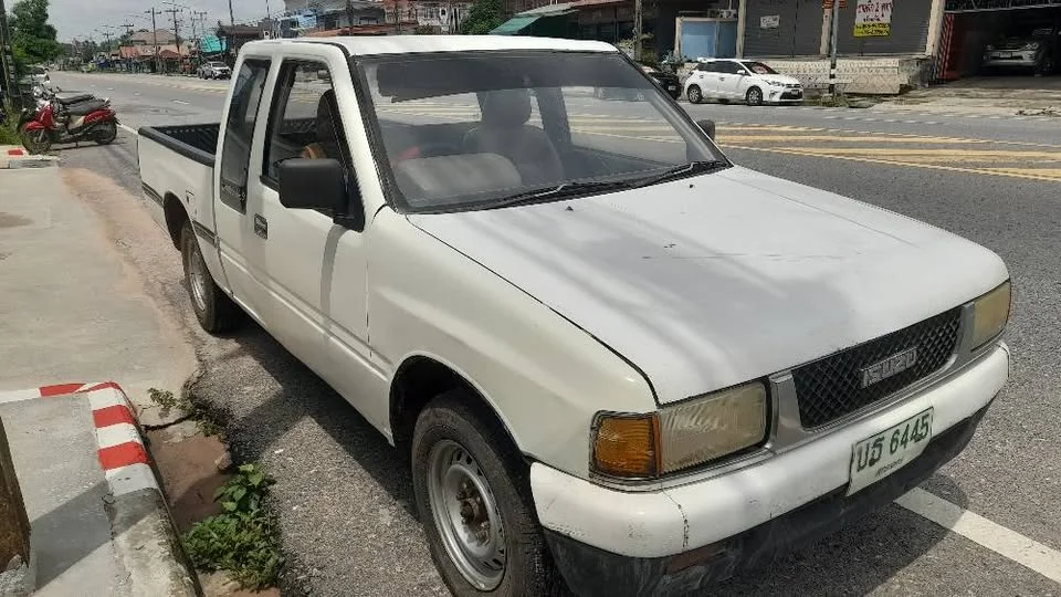 1991 Isuzu TFR III 3