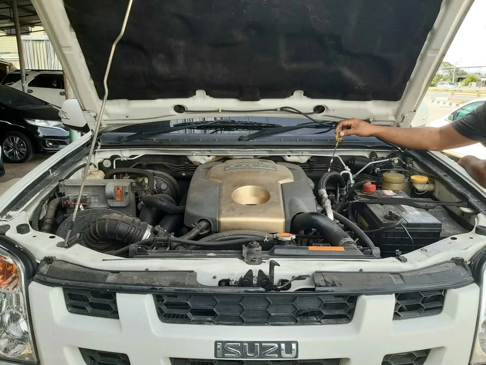 2005 Isuzu MU-7 2