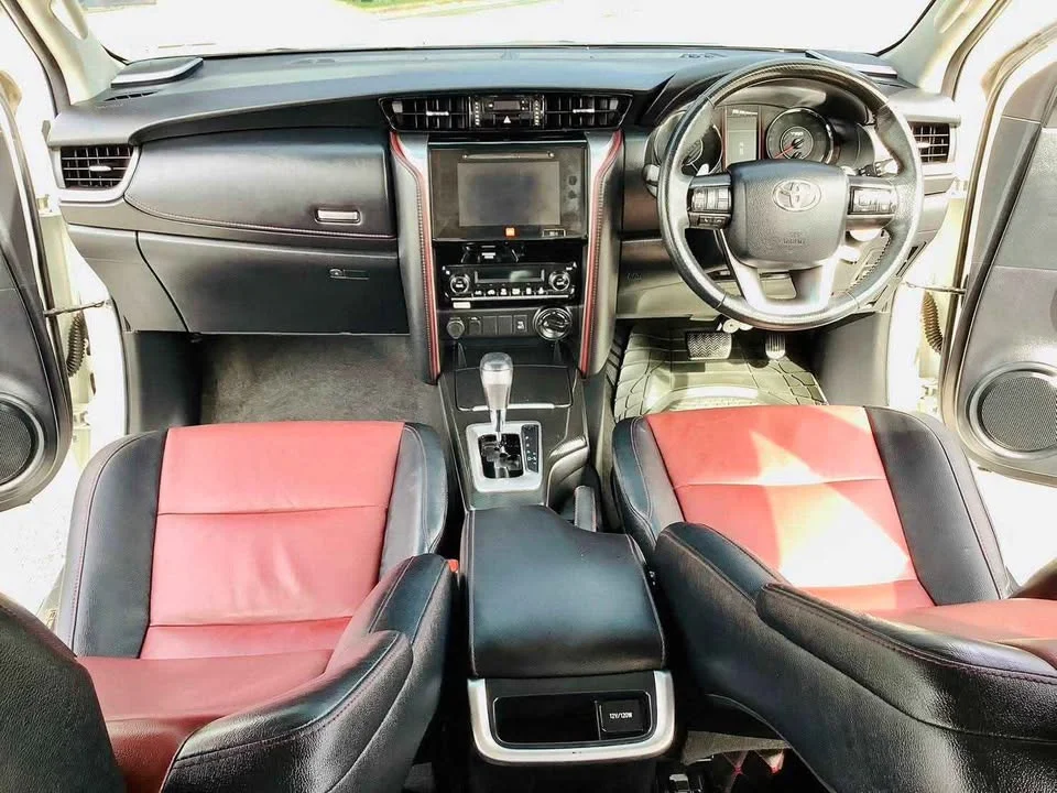 2019 Toyota Fortuner II 2