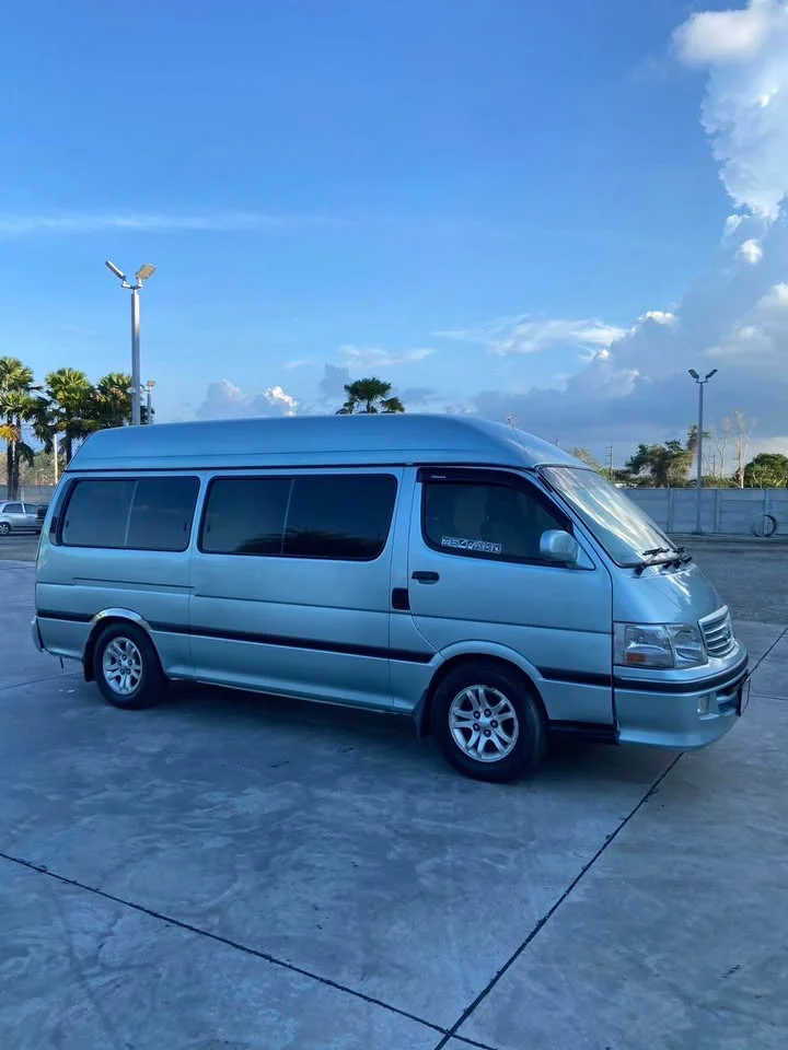2005 Toyota Commuter IV (H100) 2
