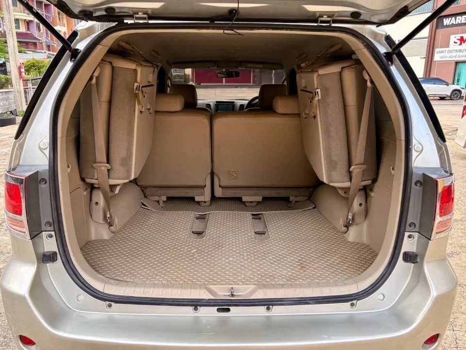 2005 Toyota Fortuner I 2