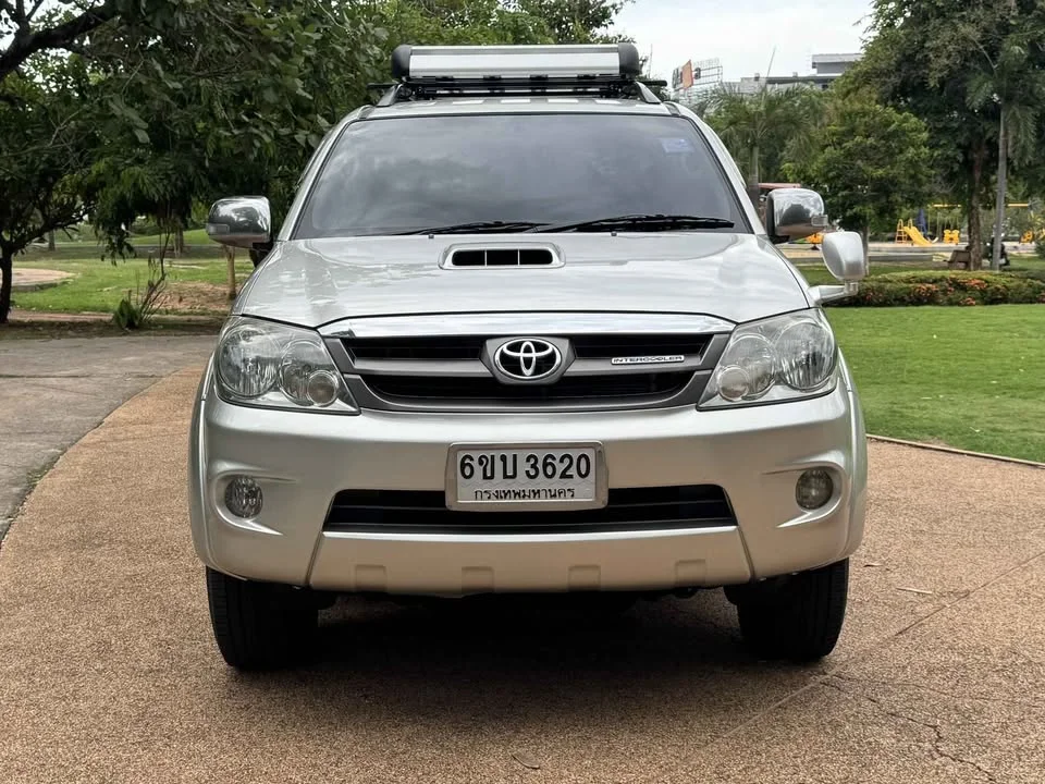 2007 Toyota Fortuner I 3