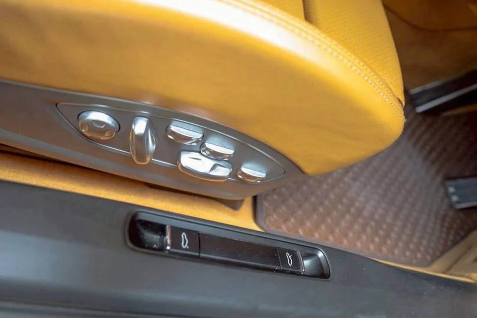 2013 Porsche Boxster and Cayman III 3