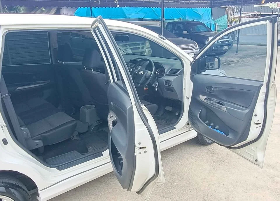 2012 Toyota Avanza II 3