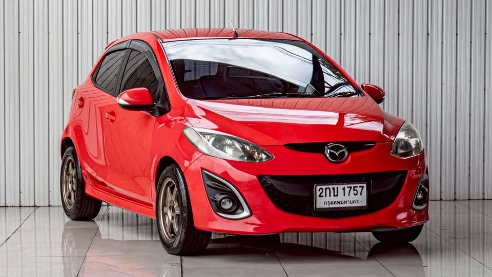 2013 Mazda 2 II 3