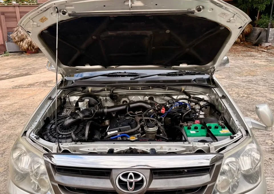 2005 Toyota Fortuner I 2
