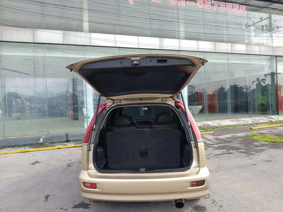 2004 Honda Stream I 2
