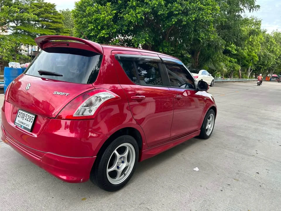 2013 Suzuki Swift II 2