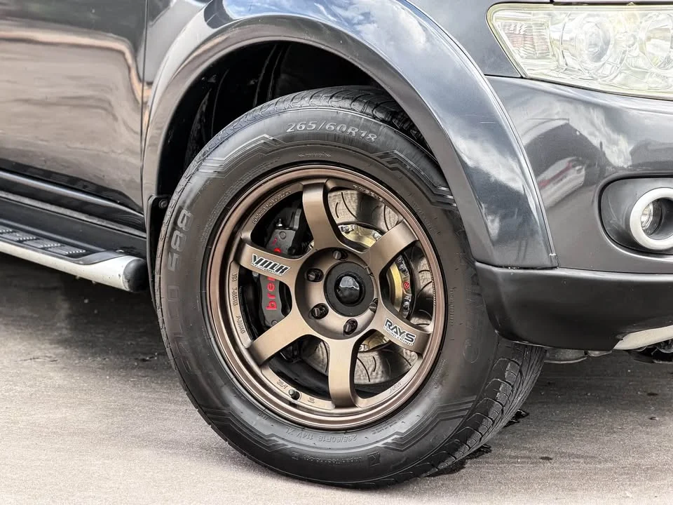 2010 Mitsubishi Pajero Sport II 2