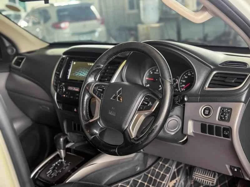 2016 Mitsubishi Triton V 3
