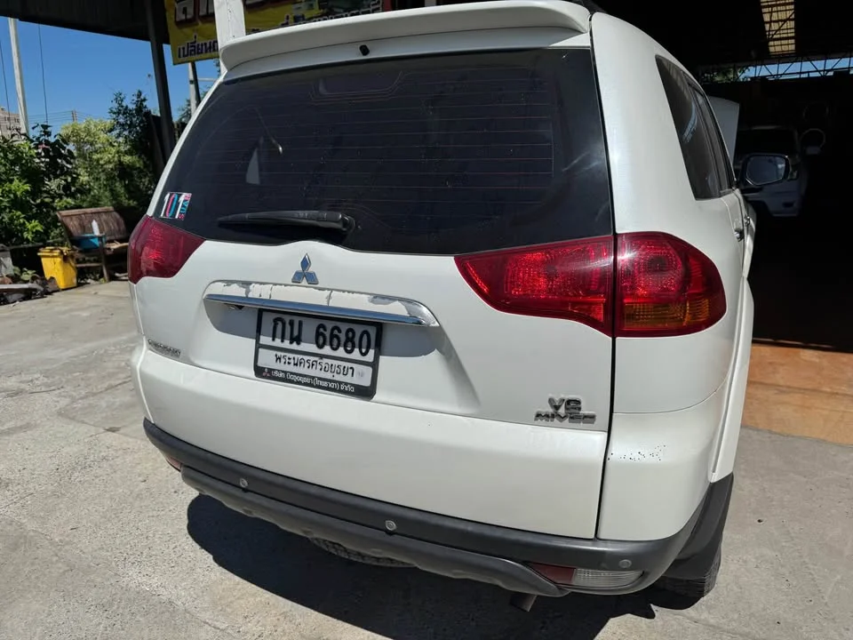2013 Mitsubishi Pajero Sport II 2