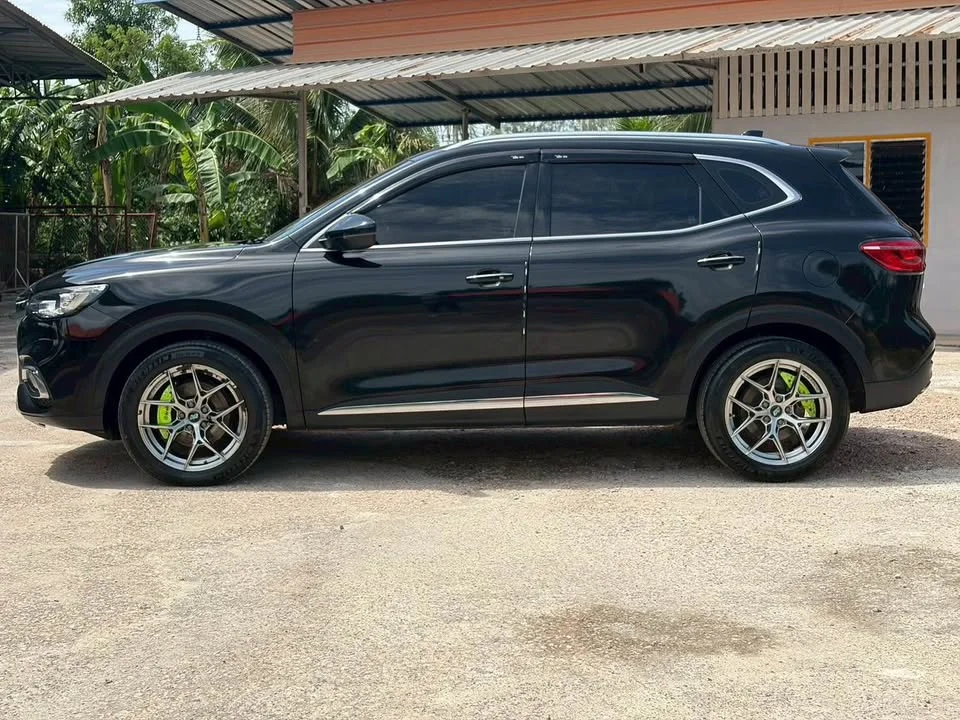 2020 MG HS 2