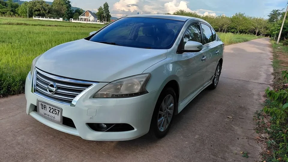 2013 Nissan Sylphy III (B17) 3