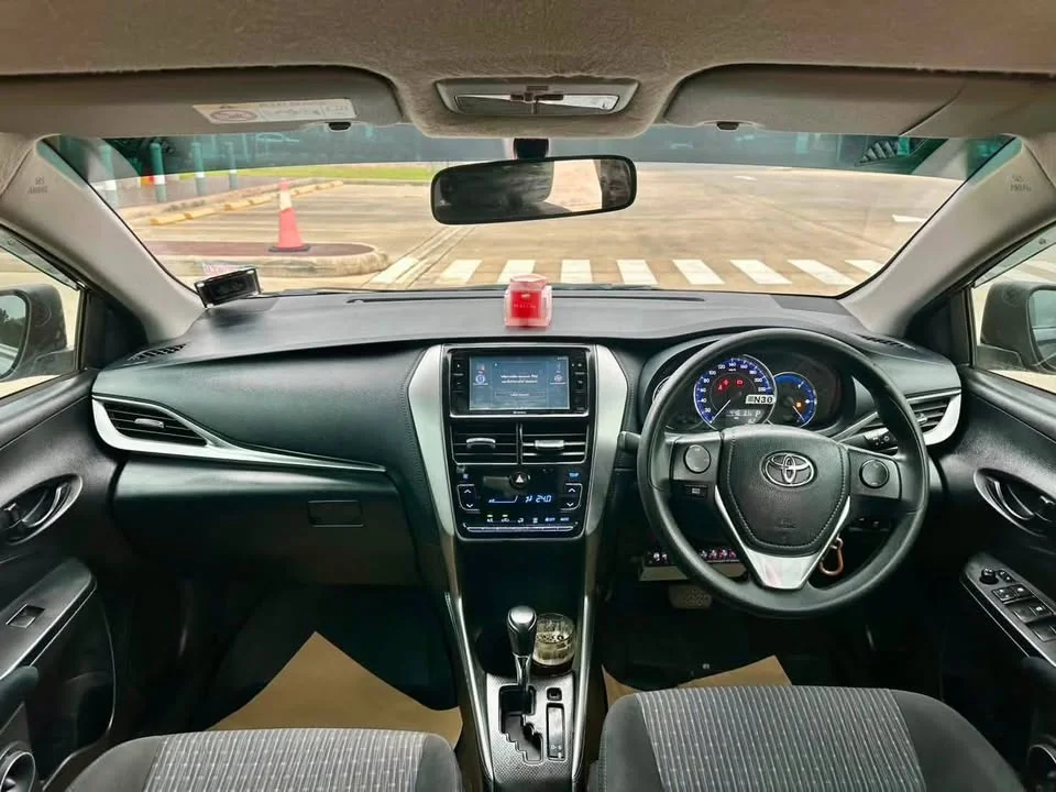 2019 Toyota Yaris ATIV III 2