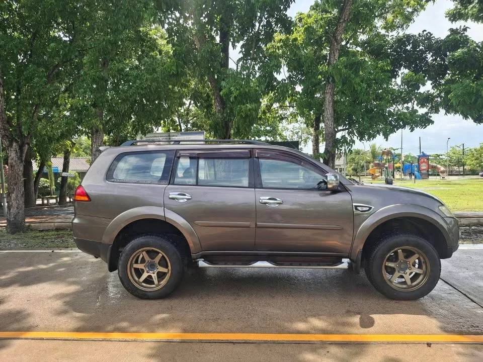 2012 Mitsubishi Pajero Sport II 3