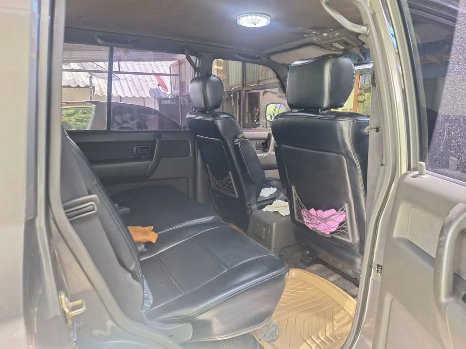 1996 Isuzu Trooper II 3