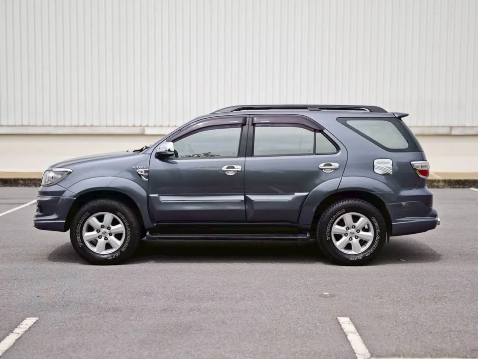 2009 Toyota Fortuner I 3
