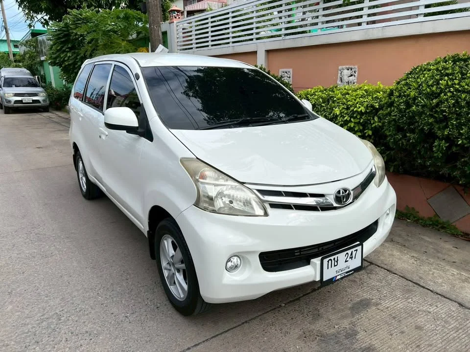 2013 Toyota Avanza II 3