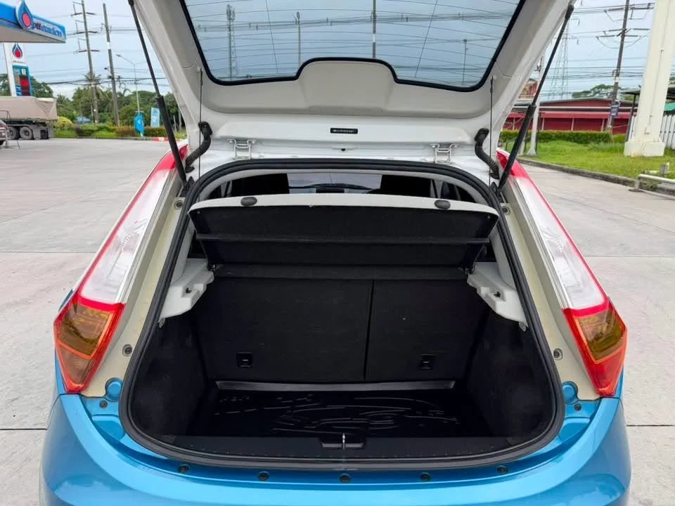 2016 MG 3 II 3