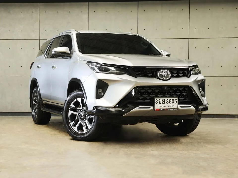 2022 Toyota Fortuner II 3