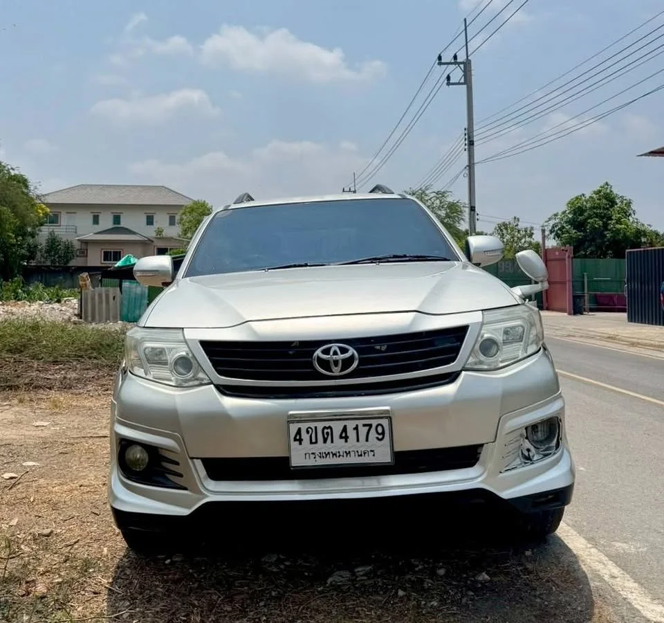 2008 Toyota Fortuner I 3