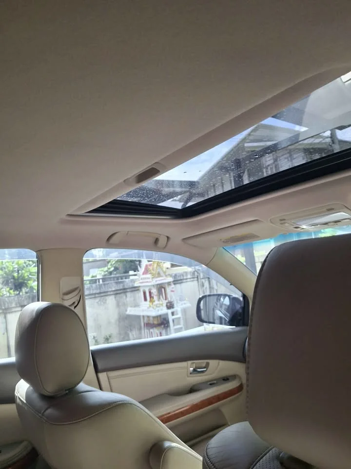 2004 Toyota Harrier II 3