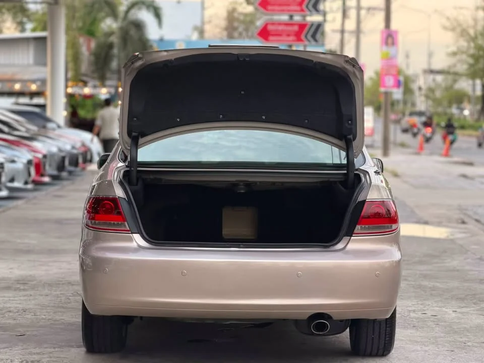 2005 Lexus ES IV 3