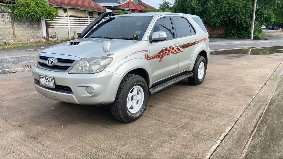 2005 Toyota Fortuner I 2