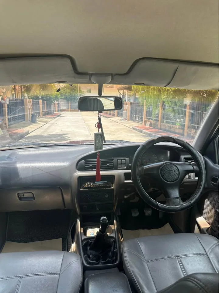 2000 Mazda 2500 Fighter V 2