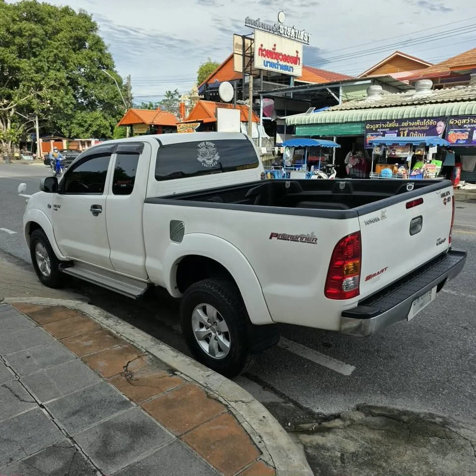 2011 Toyota Hilux VII 2