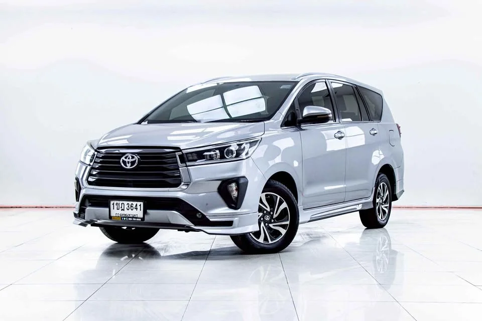 2021 Toyota Innova II 2