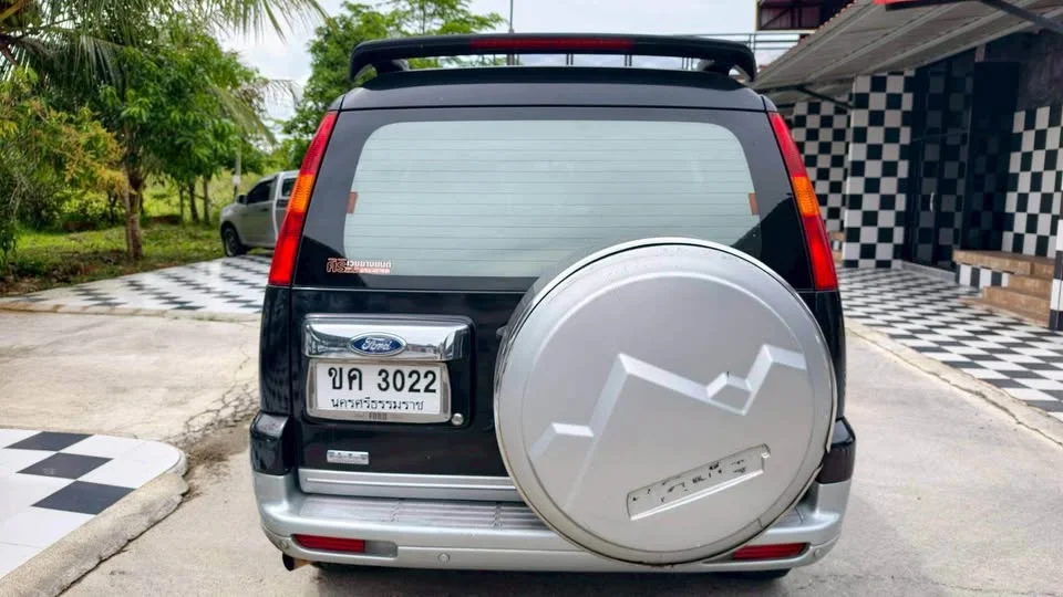 2005 Ford Everest I 3