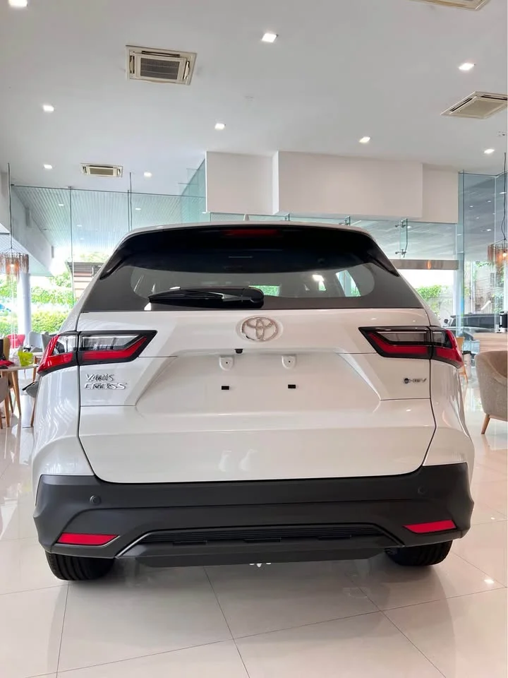 2026 Toyota Yaris Cross AC200 3
