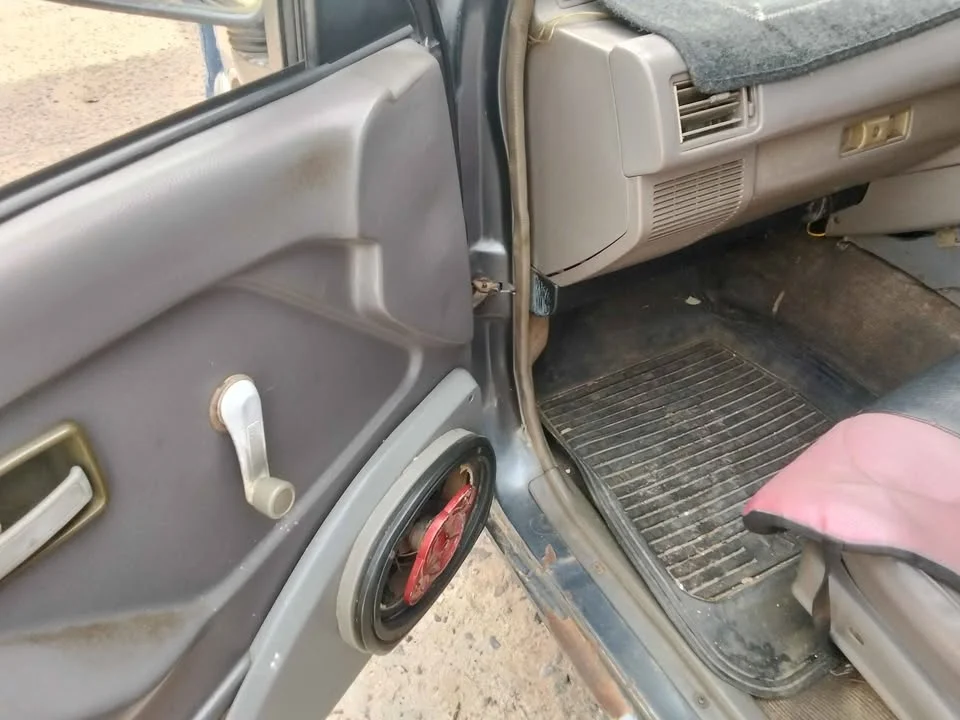 1994 Isuzu TFR III 2