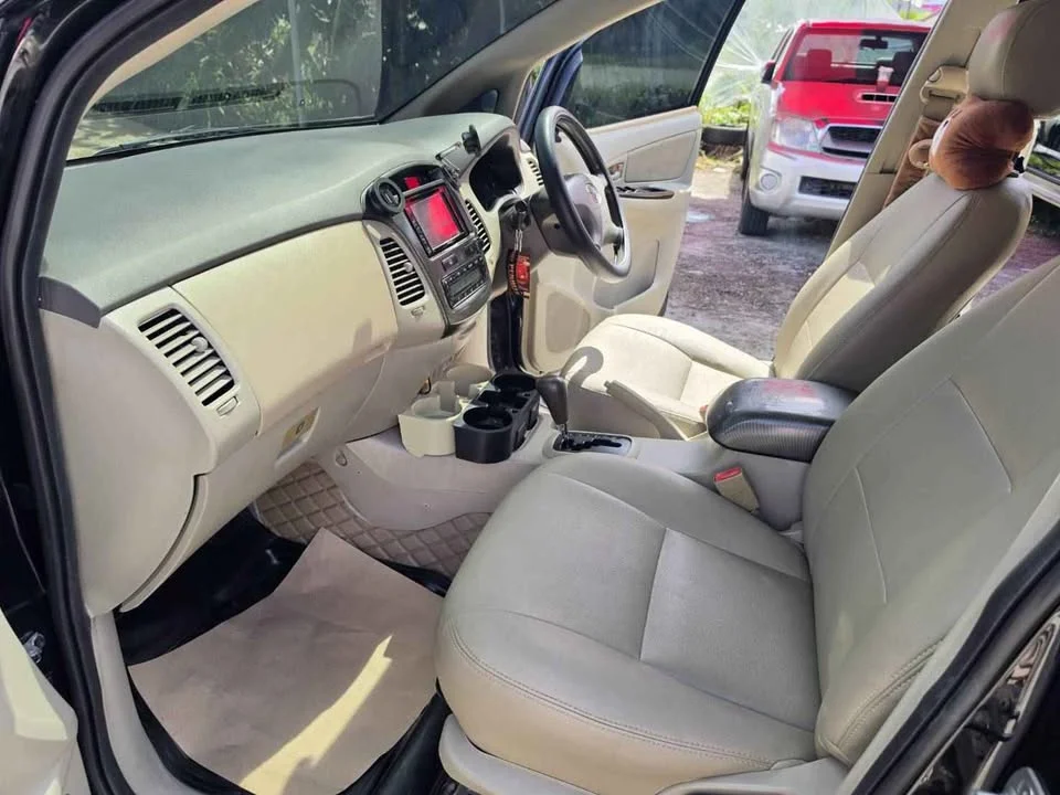 2009 Toyota Innova I 2